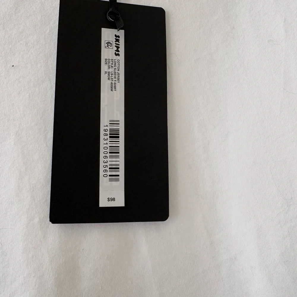 Skims designer shirt size XL - Picture 6 of 7